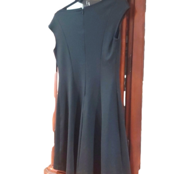 Gap little black dress Fit and flare size 2 - Picture 10 of 10